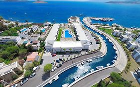 Lugga Boutique Hotel & Beach